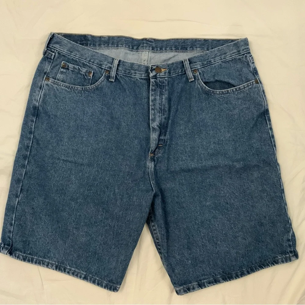 Wrangler Relaxed Fit Medium Wash Denim Jean Shorts 100% Cotton Size 42